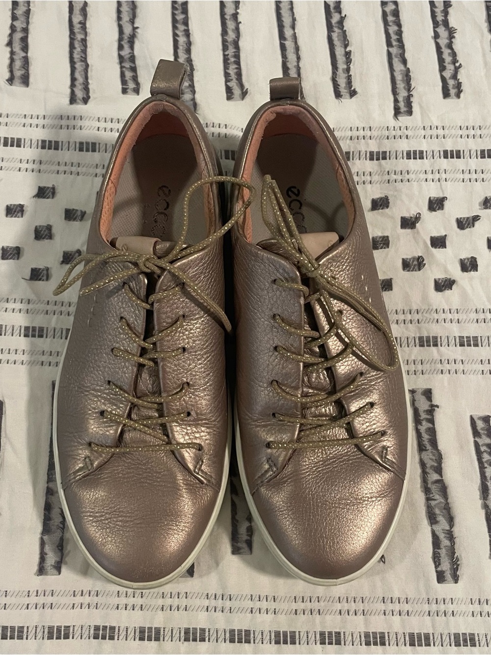 ECCO Soft 7 Metallic Leather Lace Up Sneakers Rose Gold W8/39